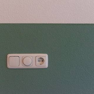 電源