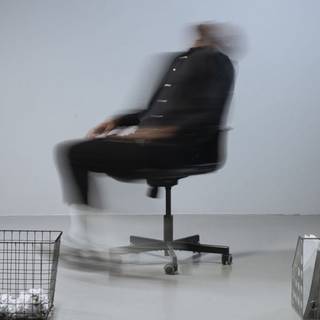 無闇に