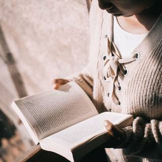 読む